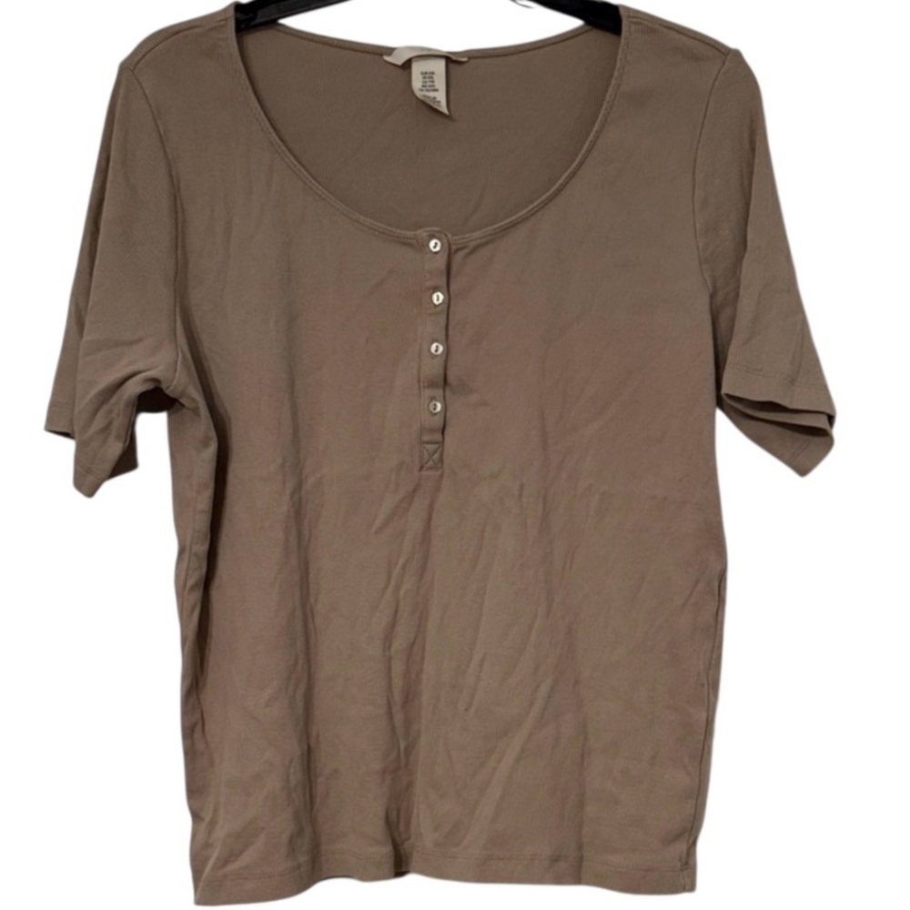 H&M Ribbed Button-Front Scoop Neck Top – XXL - Picture 3 of 6
